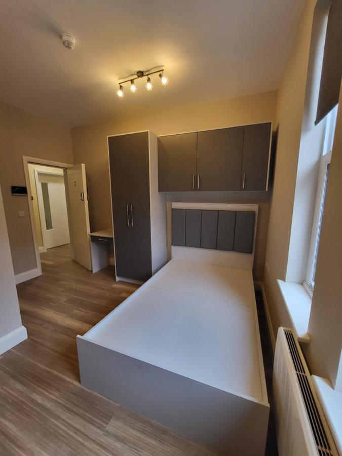 Sands House - Luxury Modern Studios With Secure Parking In Epsom, Surrey Habitación foto